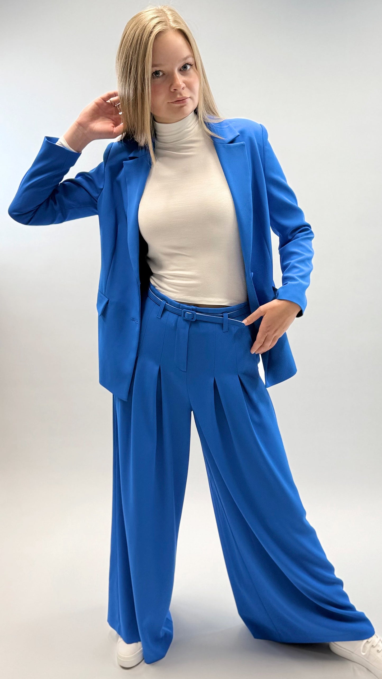 'MARA' LONGSLEEVE MIT STEHKRAGEN OFFWHITE