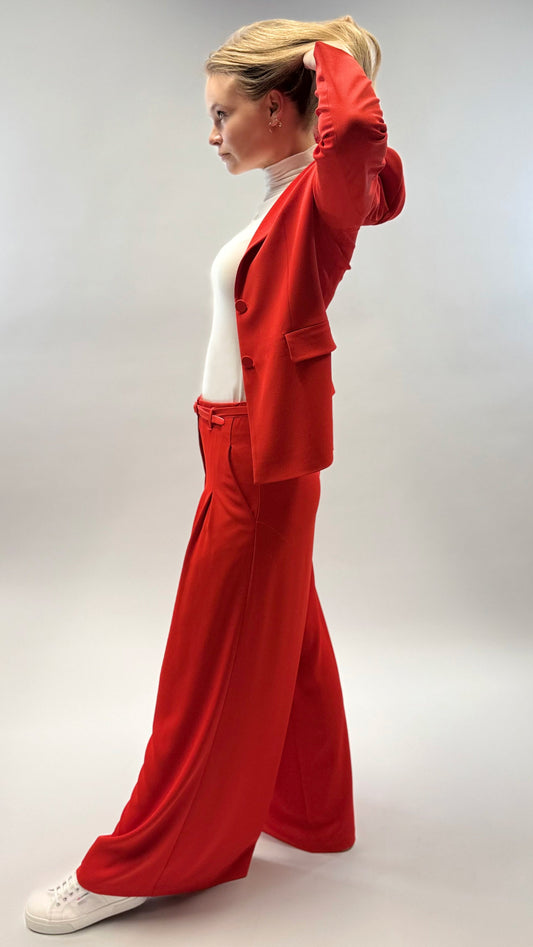 HOSE WIDE LEG MIT BUNDFALTEN & GÜRTEL ROT