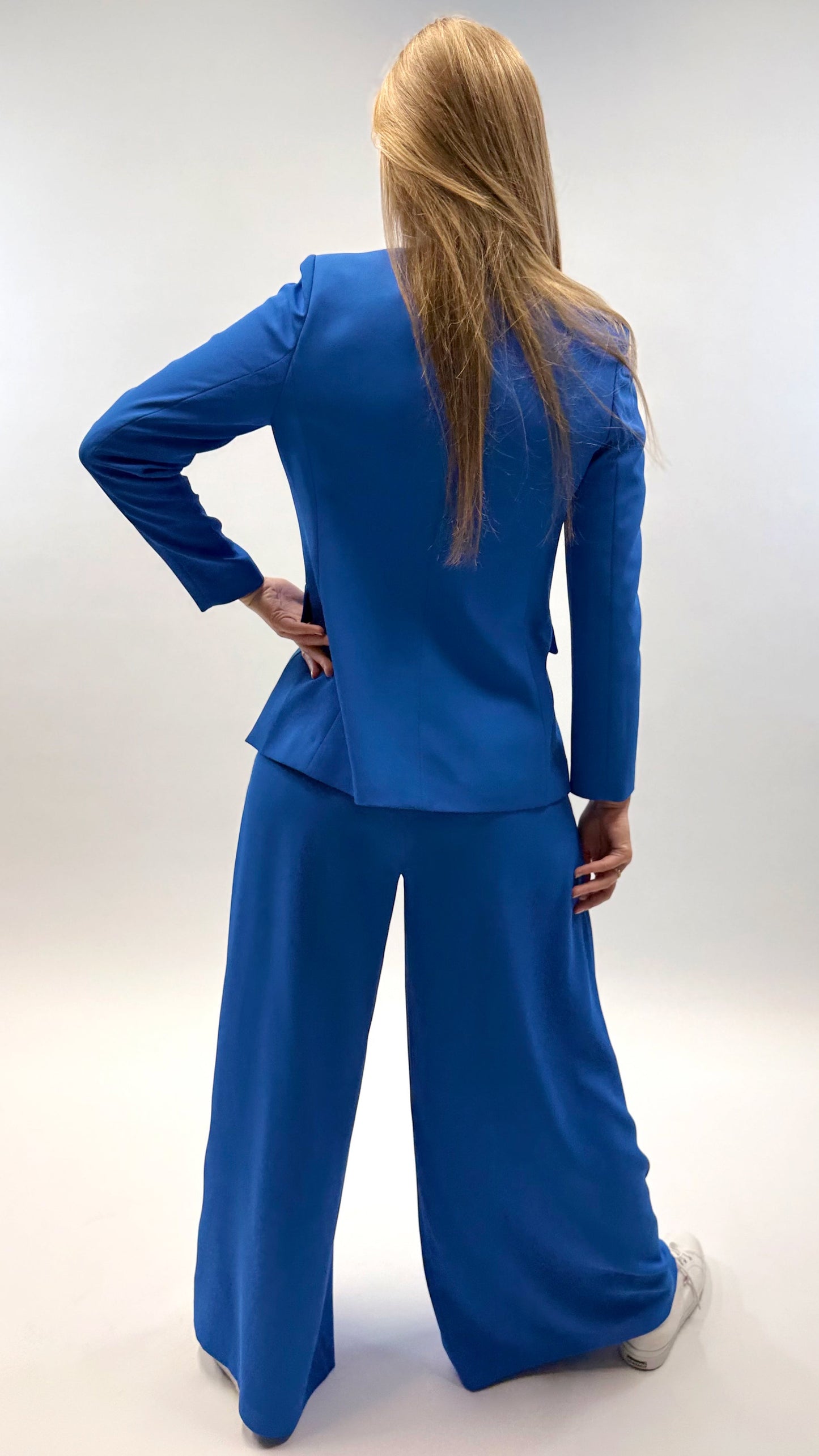 HOSE WIDE LEG MIT BUNDFALTEN & GÜRTEL