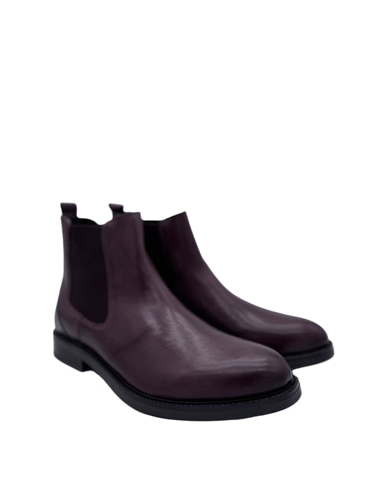 CHELSEA BOOTS
