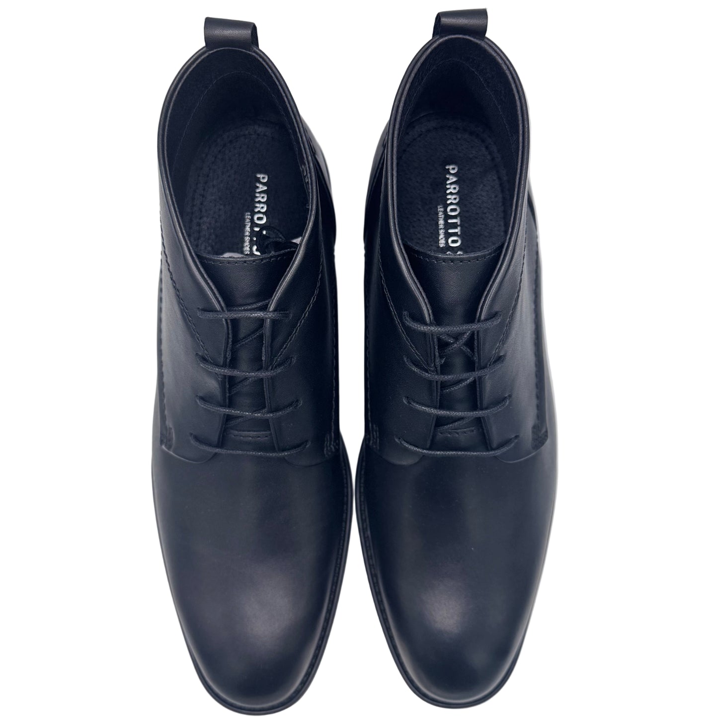 HALBHOHE STIEFELETTE MIT SCHNÜRUNG