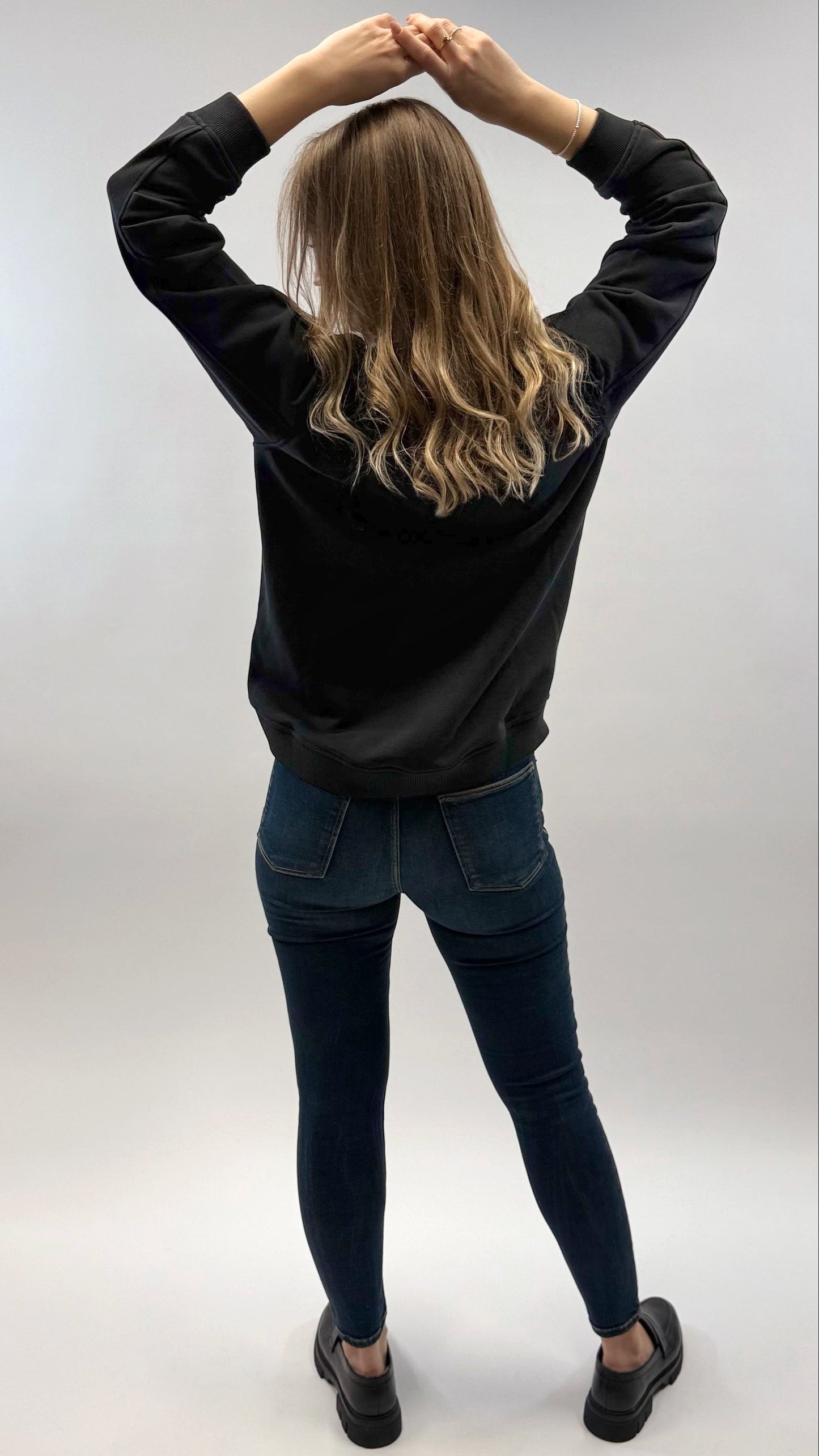 SWEATSHIRT MIT LOVE STICKEREI