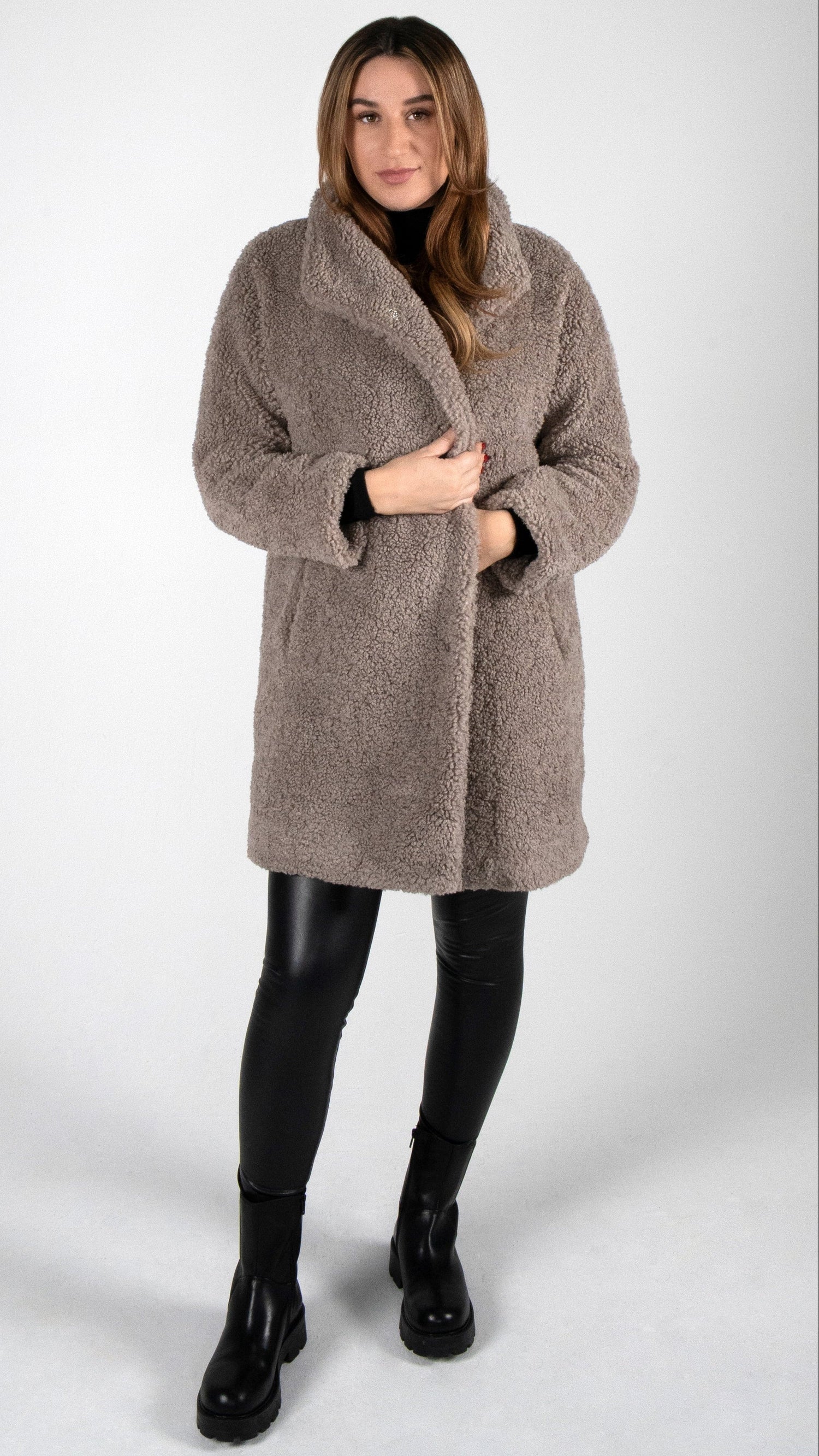 FAKE FUR TEDDY STEHKRAGEN MANTEL