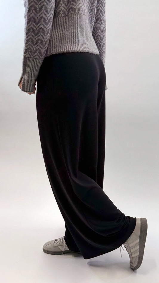 WIDE LEG STRETCH HOSE
